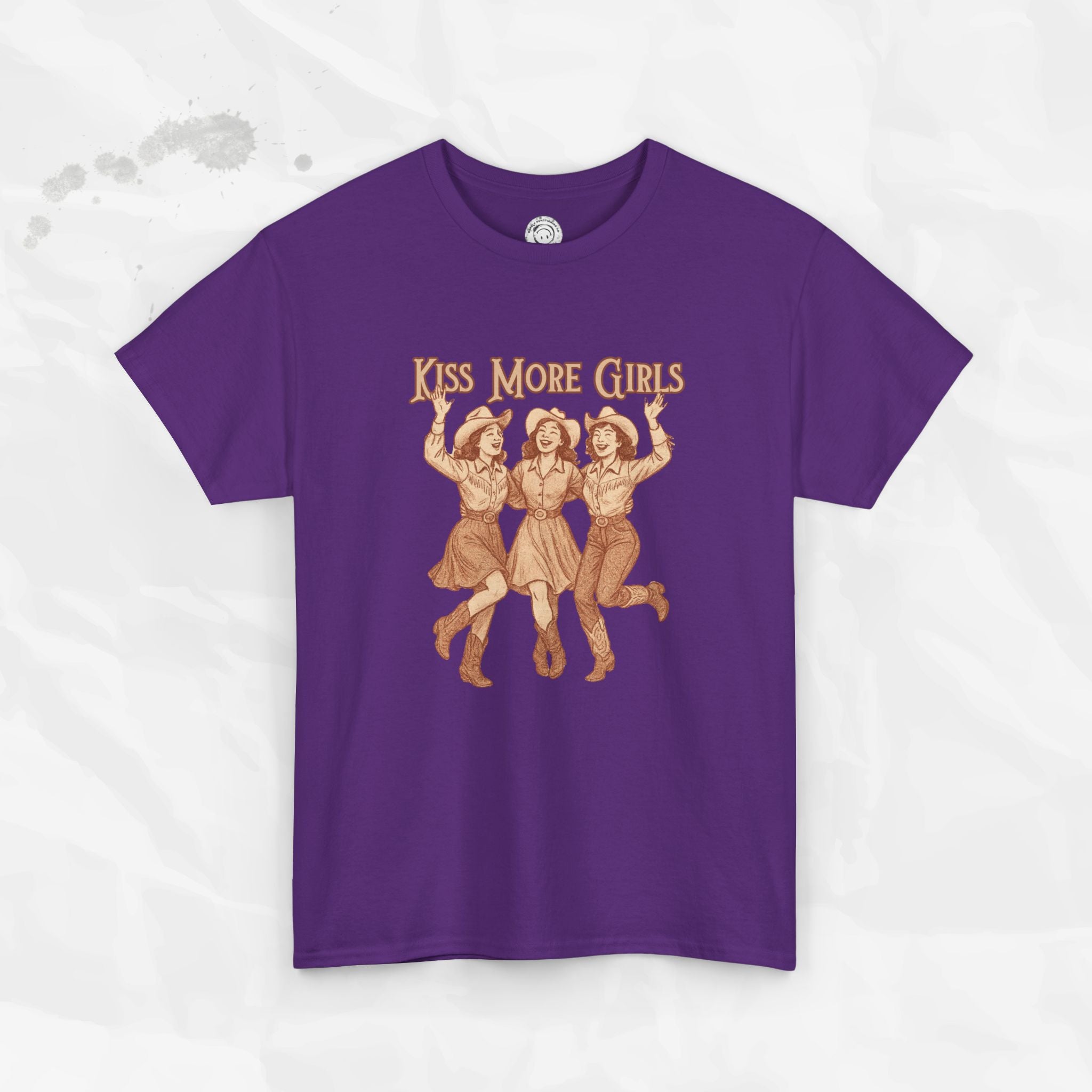 Kiss More Girls – T-Shirt