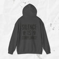 El silencio es conformidad - Sudadera con capucha