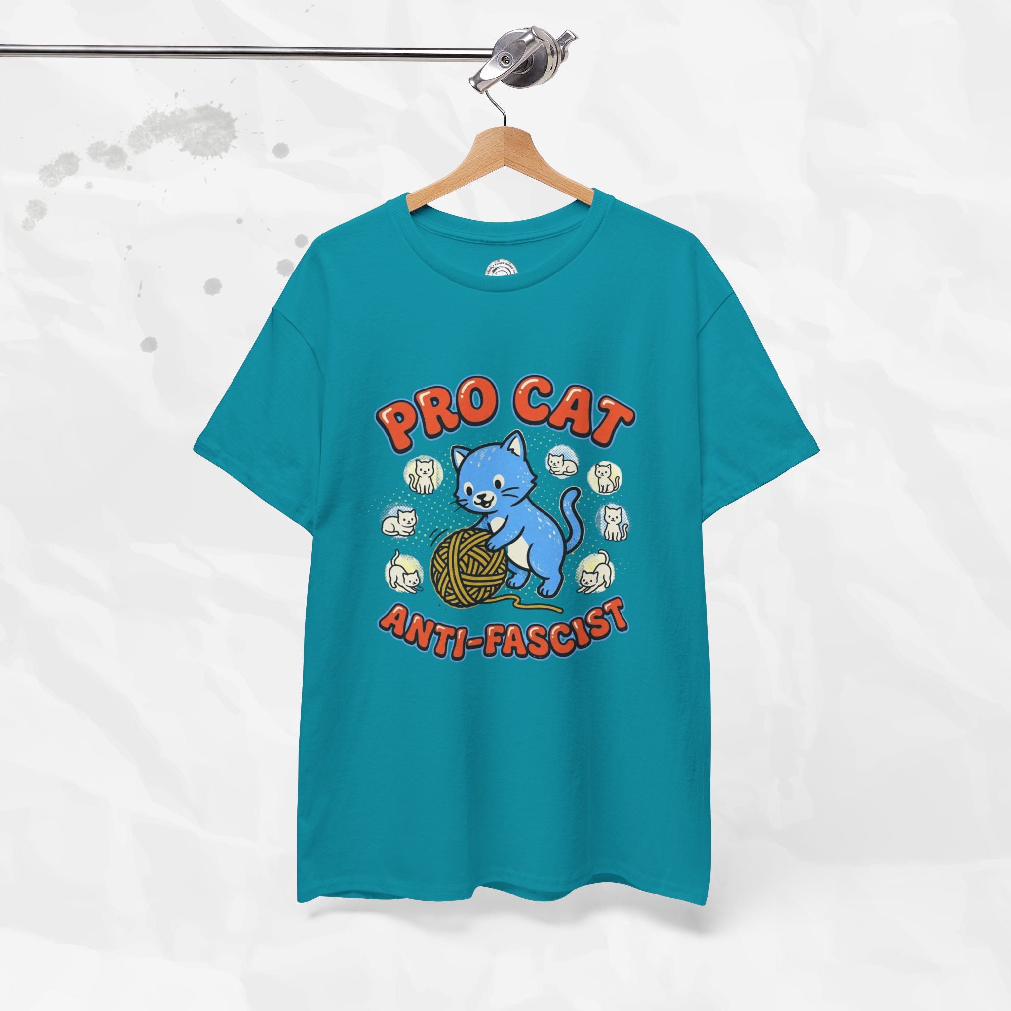 Pro Cat Anti-Fascist – T-Shirt