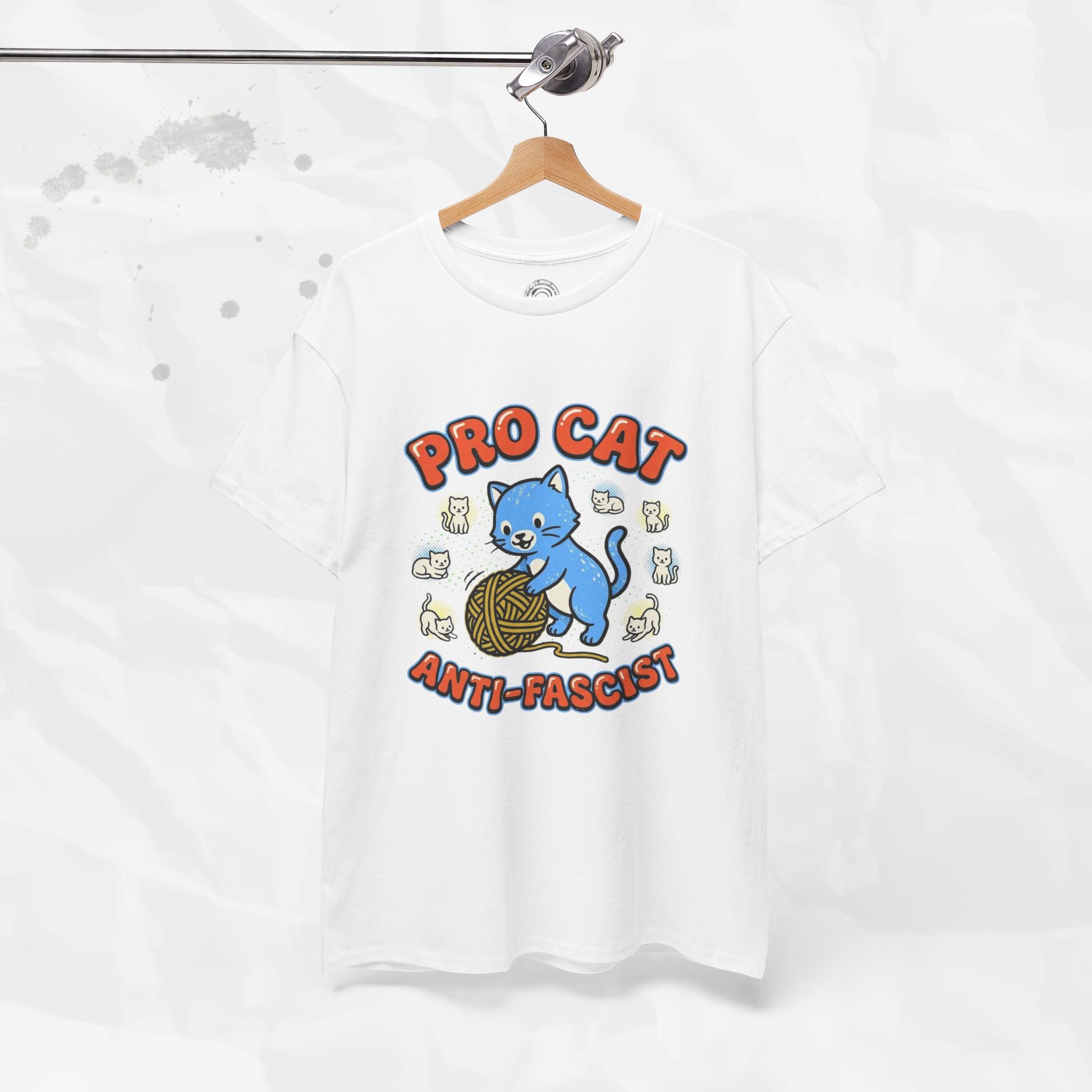 Pro Cat Anti-Fascist – T-Shirt