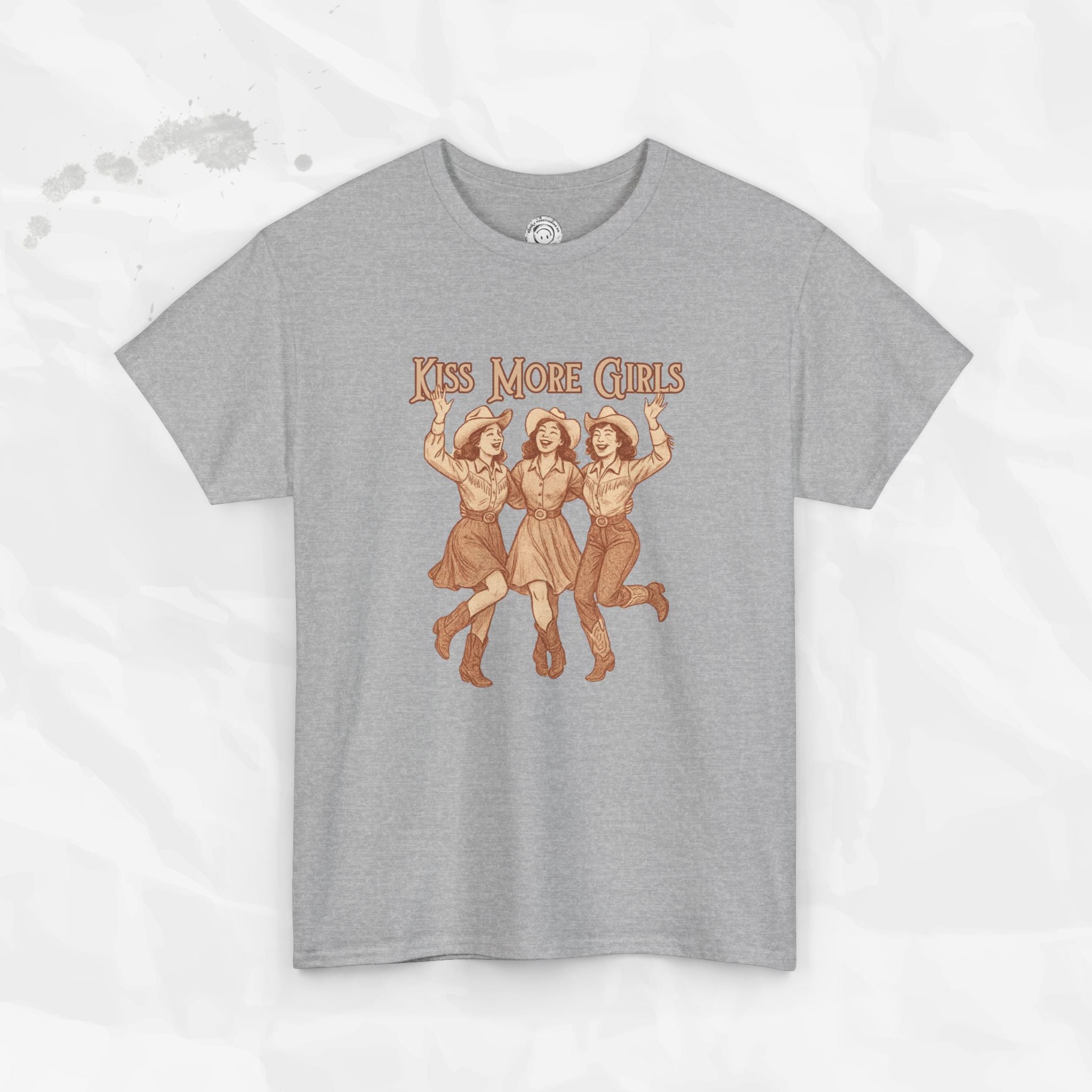 Kiss More Girls – T-Shirt