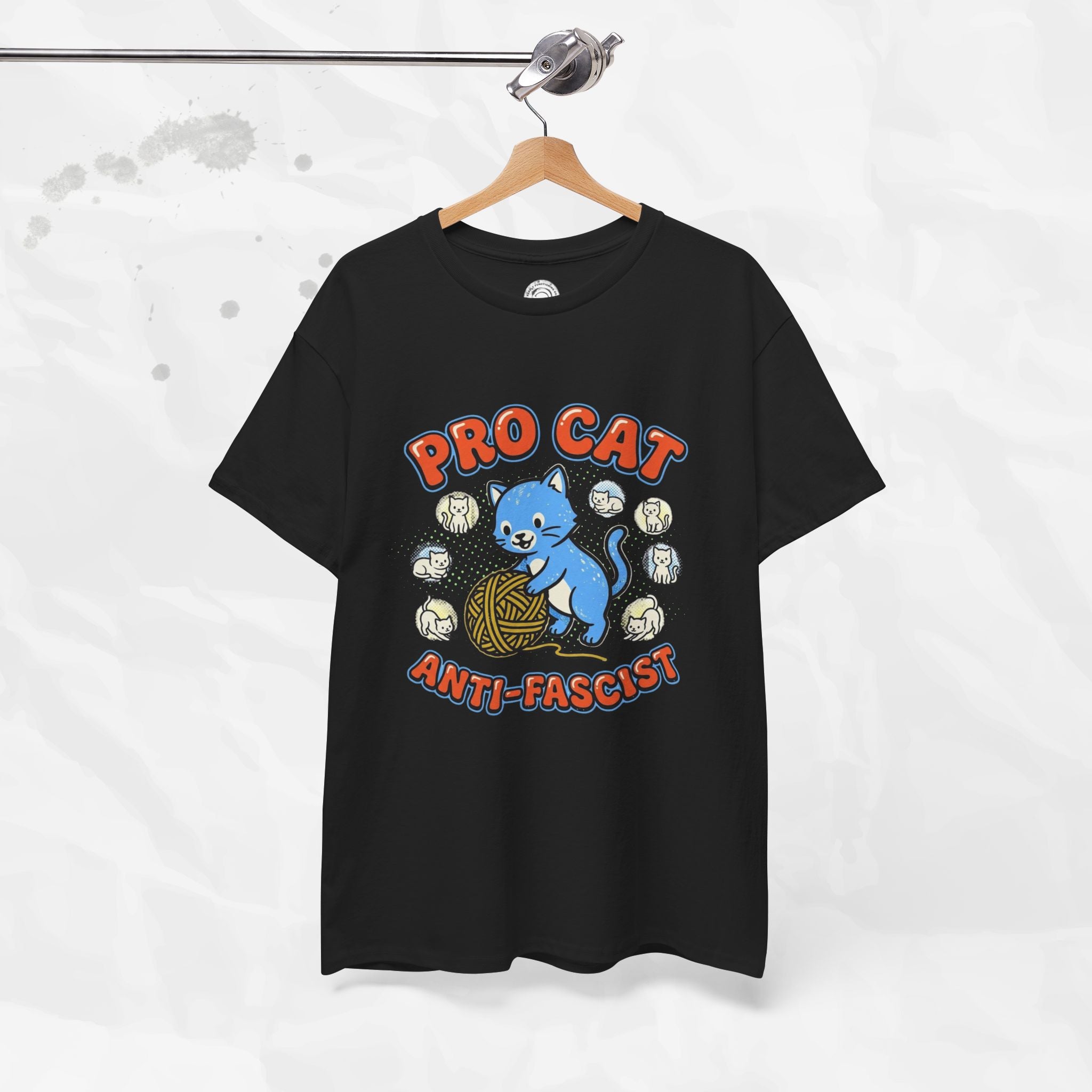 Pro Cat Anti-Fascist – T-Shirt